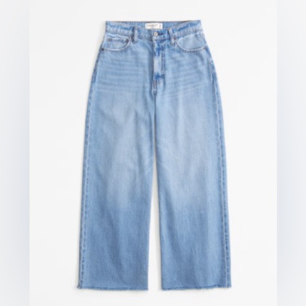 Abercrombie & Fitch High Rise Cropped Wide Leg Jean